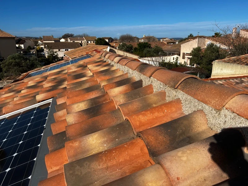 Faîtière rénovée par couvreur à Saint-Pierre-lès-Nemours