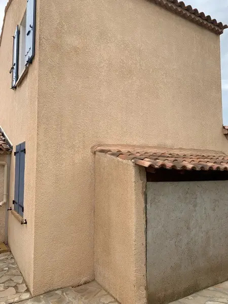 Après nettoyage de façade à Évry (91) — vapeur 150 °C — ERGB Compagnons