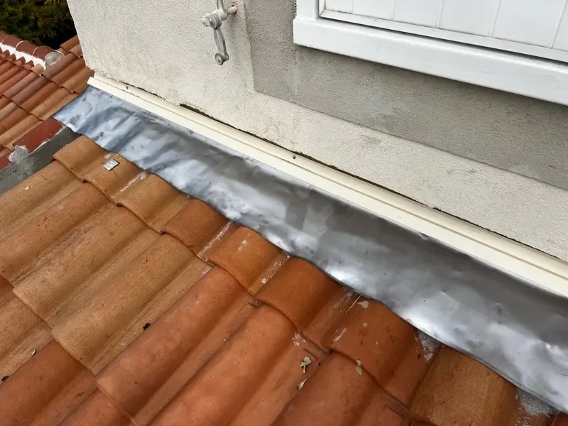 Après : solin zinc façonné et étanche – Nanterre (92)